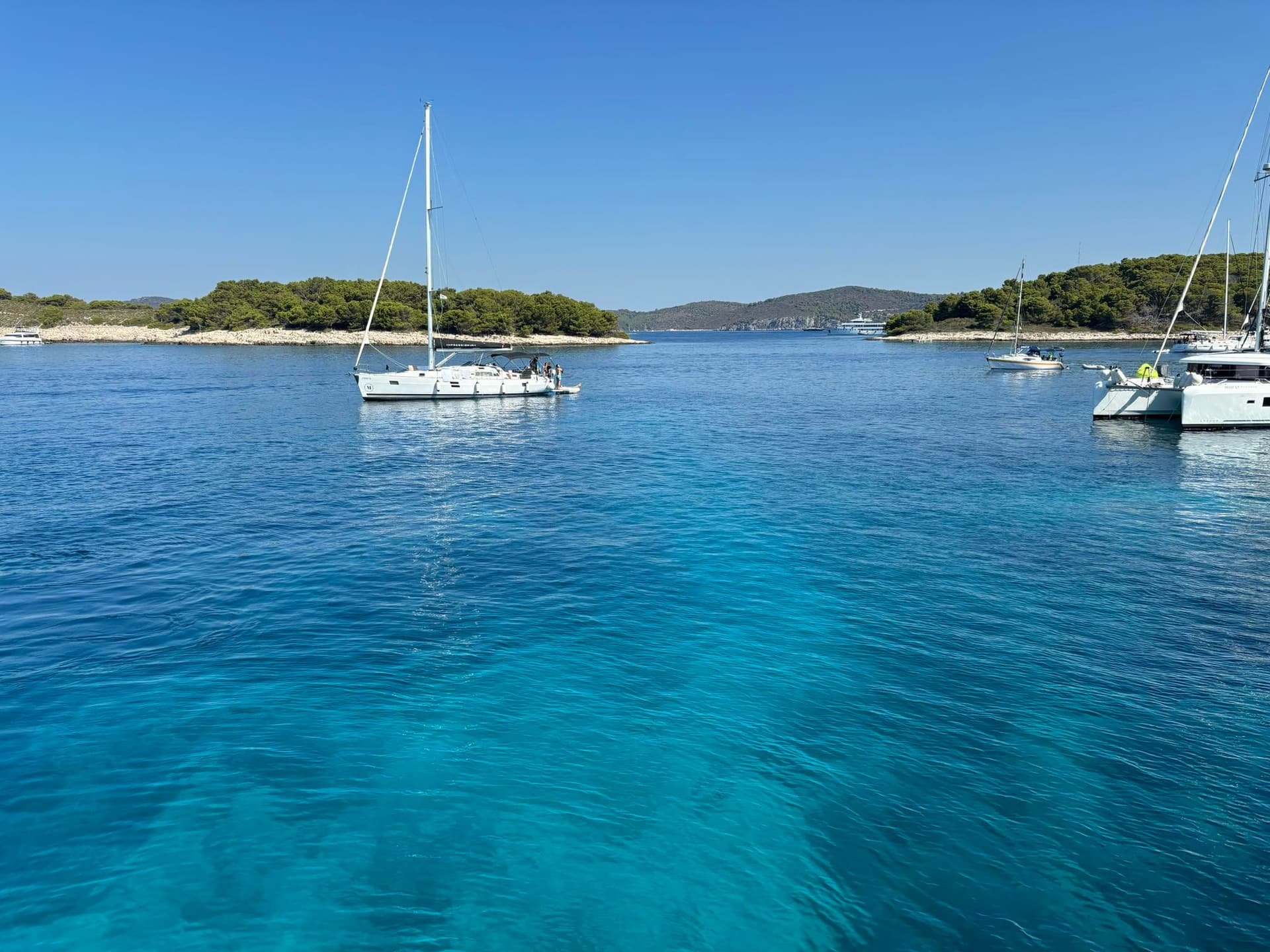 Split i Trogir: Rejs statkiem Hvar + Wyspy Pakleni z lunchem - 9