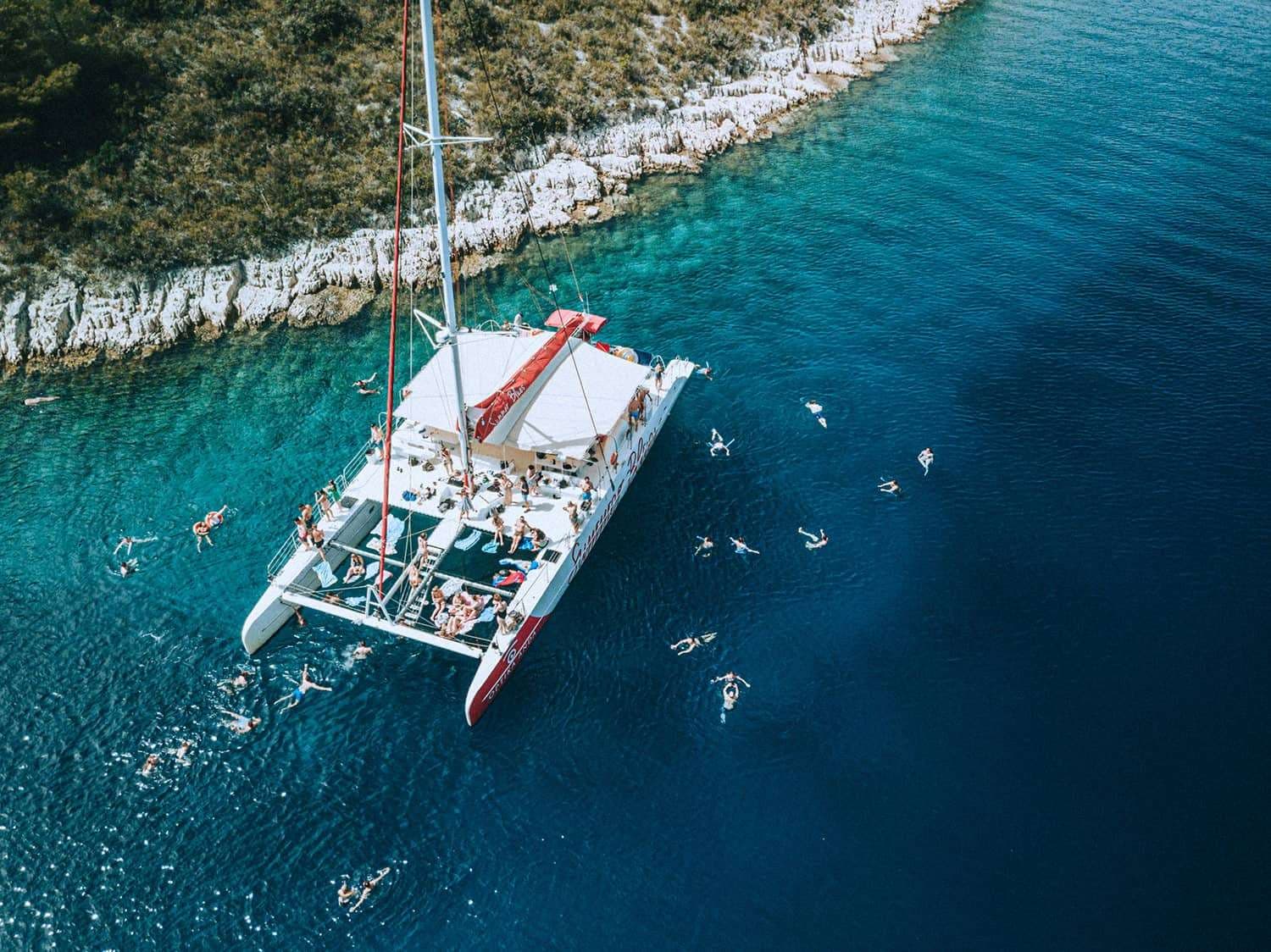 Split: Rejs katamaranem na Hvar, Brač, Šoltę i Pakleni all inclusive