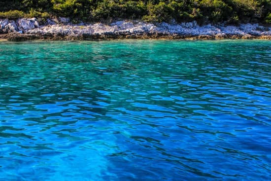 Split: Rejs katamaranem na Hvar + Wyspy Pakleni all inclusive - 6