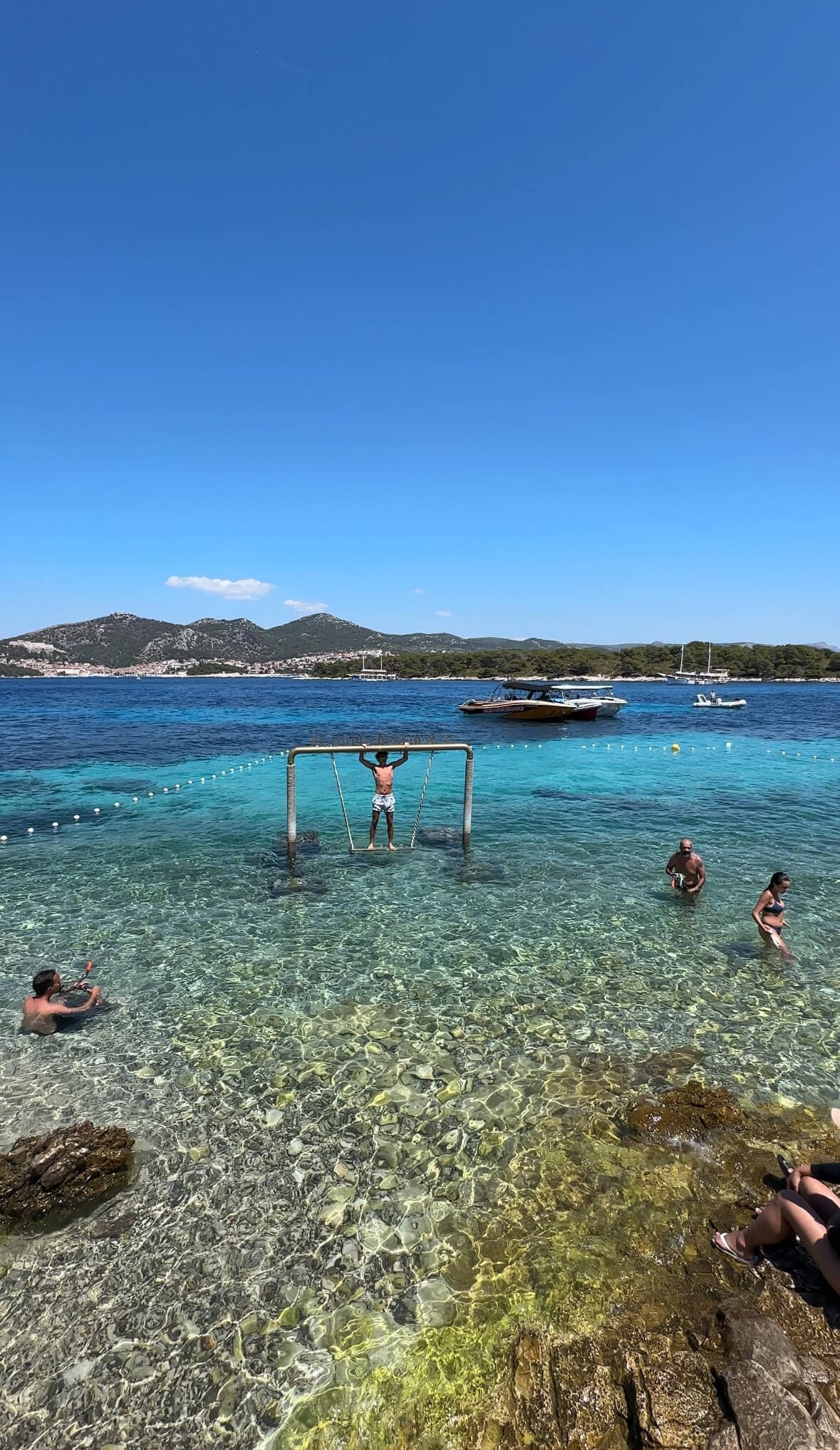 Split: Rejs łodzią motorową do Błękitnej Jaskini (Blue Cave) + wyspy - 7