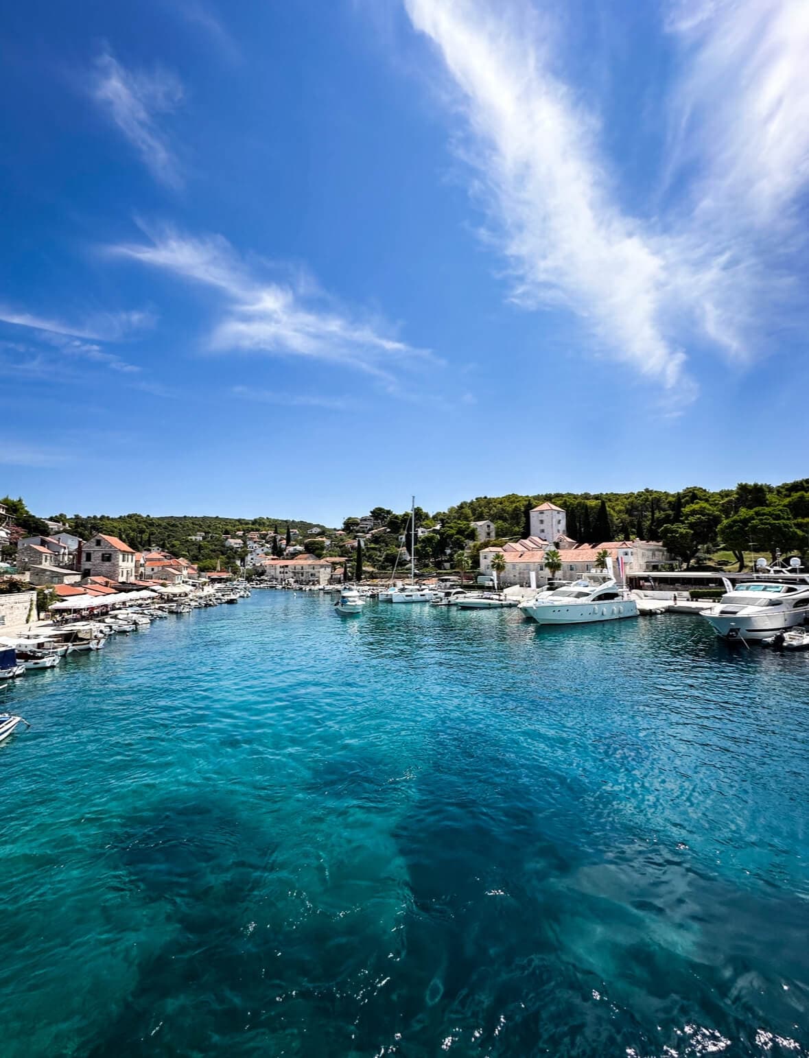 Trogir: Rejs statkiem do Błękitnej Laguny (Blue Lagoon z lunchem) - 3 przystanki - 11