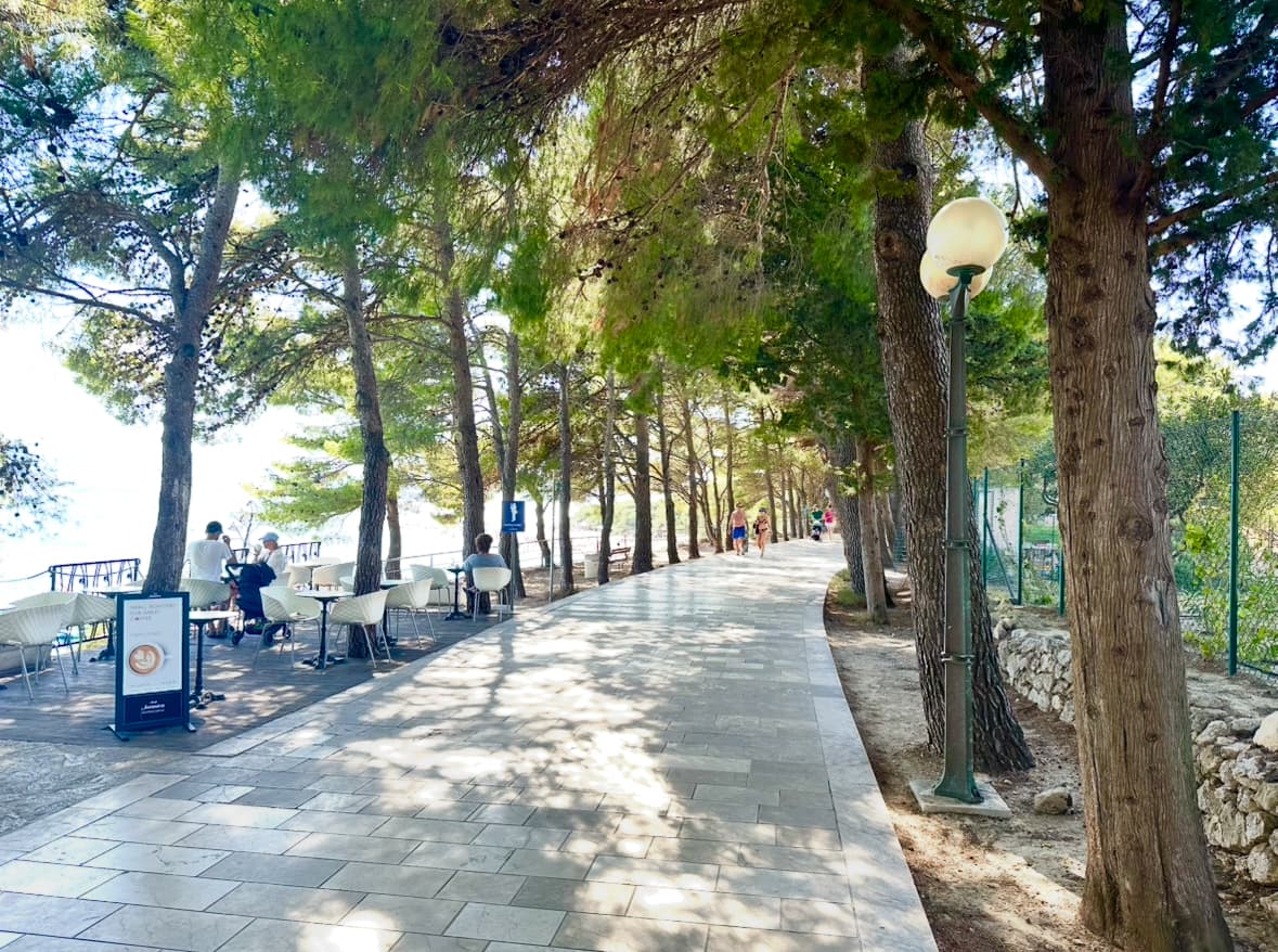 Omiš - Rejs statkiem na wyspę Brač - plaża Bol Złoty Róg z lunchem - 11