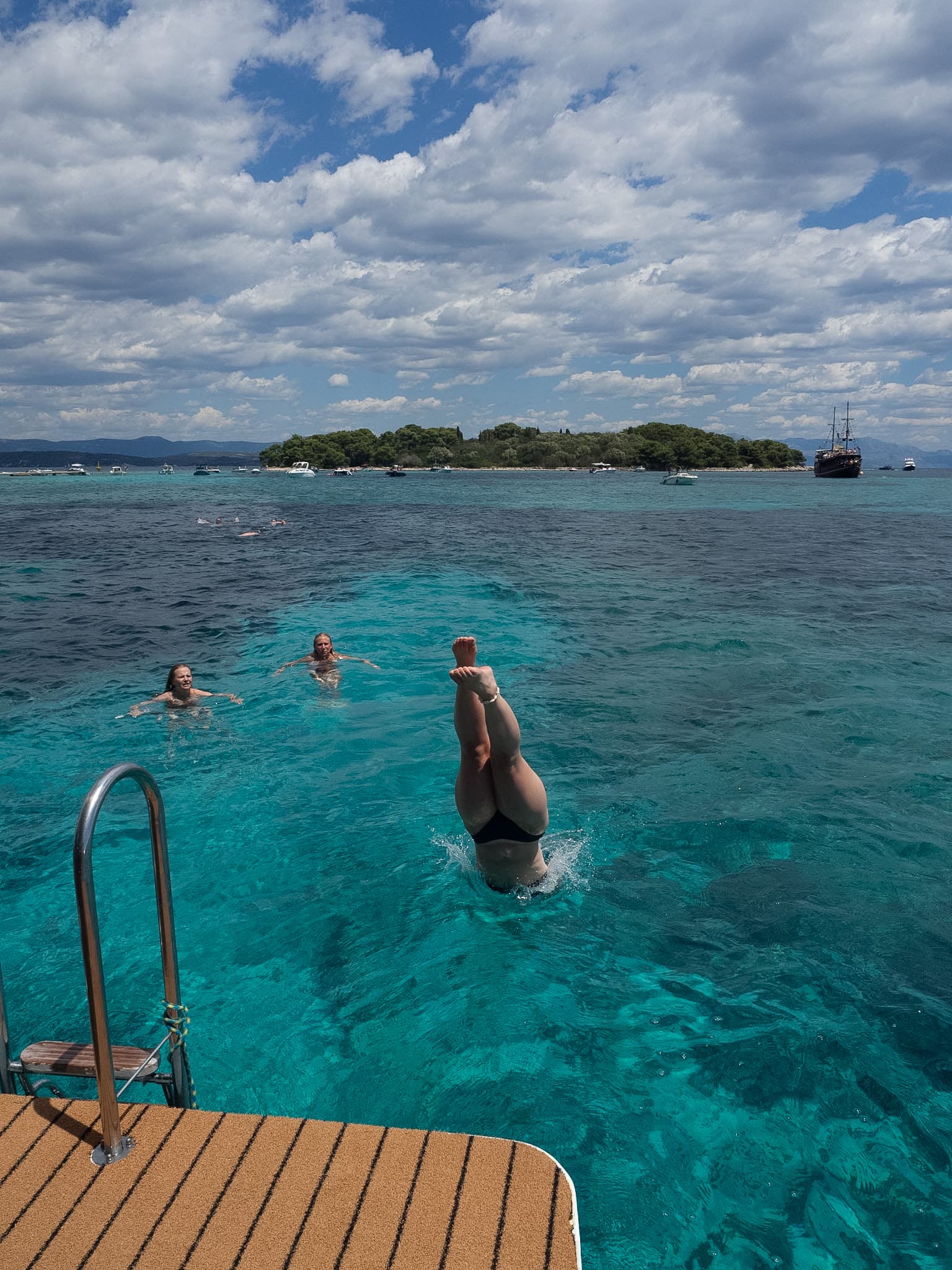 Split: Rejs statkiem do Błękitnej Laguny (Blue Lagoon z lunchem) - 3 przystanki - 20