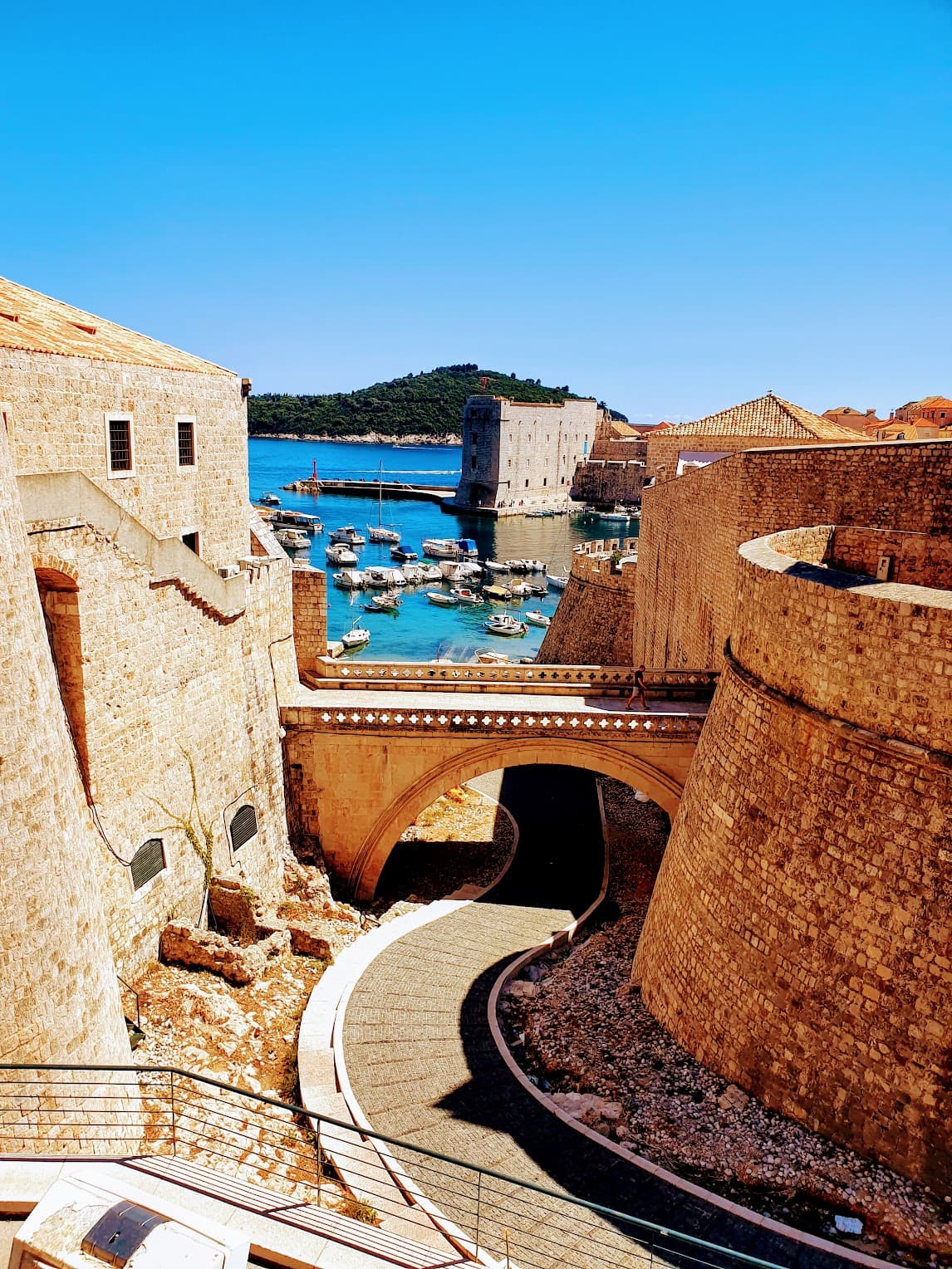 Dubrownik: Zwiedzanie z polskim przewodnikiem + rejs statkiem