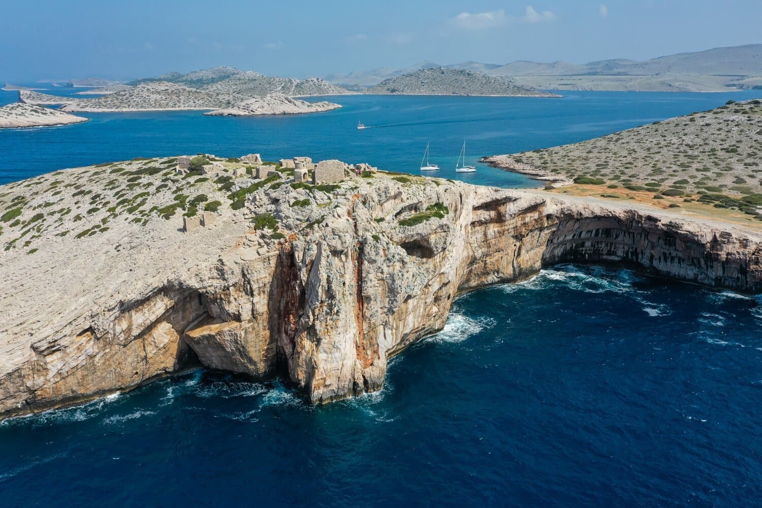 Zadar: Rejs statkiem - Kornati + plaża Lojena z lunchem, bilet do parku w cenie