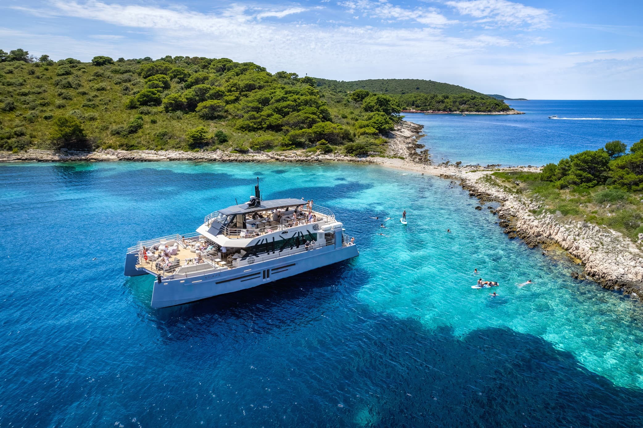 Split: Rejs luksusowym katamaranem na Hvar i Wyspy Pakleni - polska obsługa